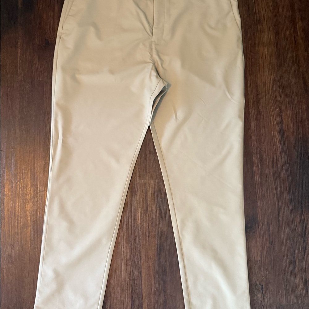 Banana Republic Pants Men 40x32 Beige 100% Polyester Golf Performance Pant